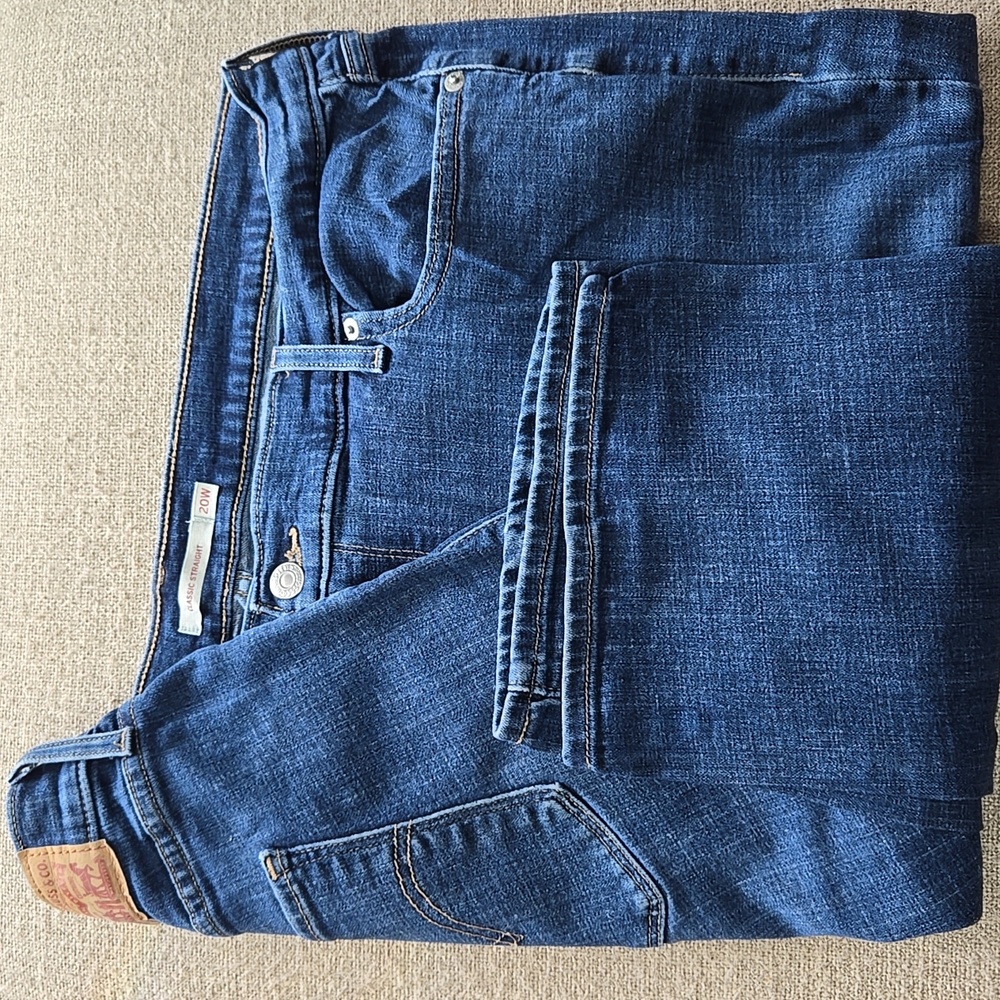 Levi's Women's 20W Jeans